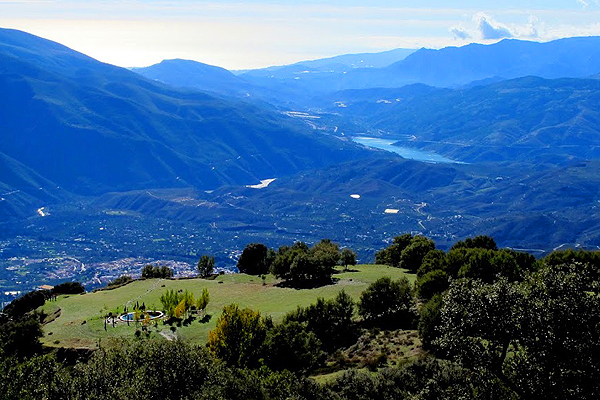 A walk from Capileira to O Sel Ling offered us this sea views