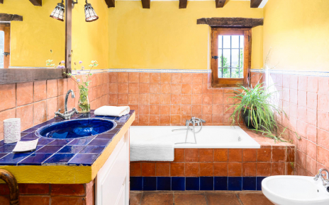 Baño en planta baja (con bañera)