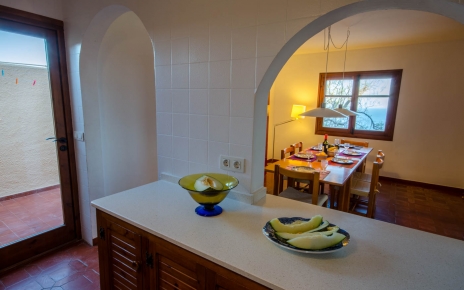 Dining area seen from kitchen