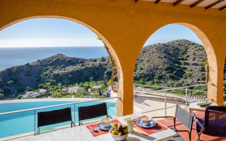 Outdoor dining facilities