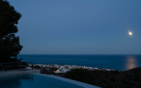 Night time is also special at this quiet spot